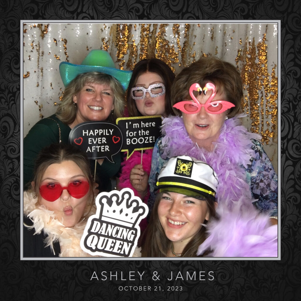 STEVE'S DJ PHOTO BOOTH